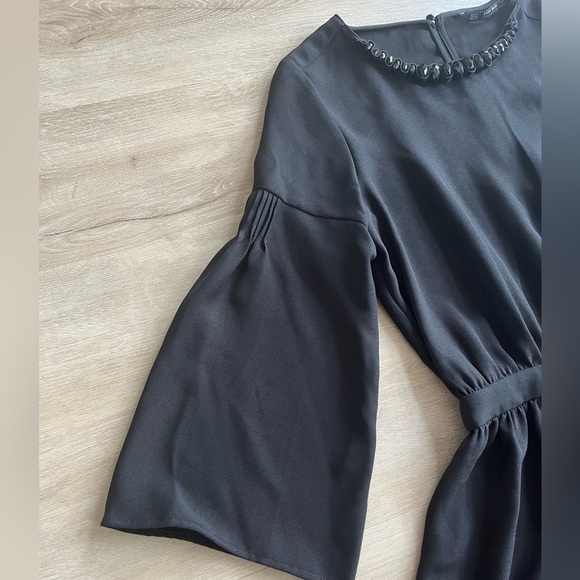NWT Zara Elegant Black Romper Flared Sleeves SZ M - Picture 2 of 10